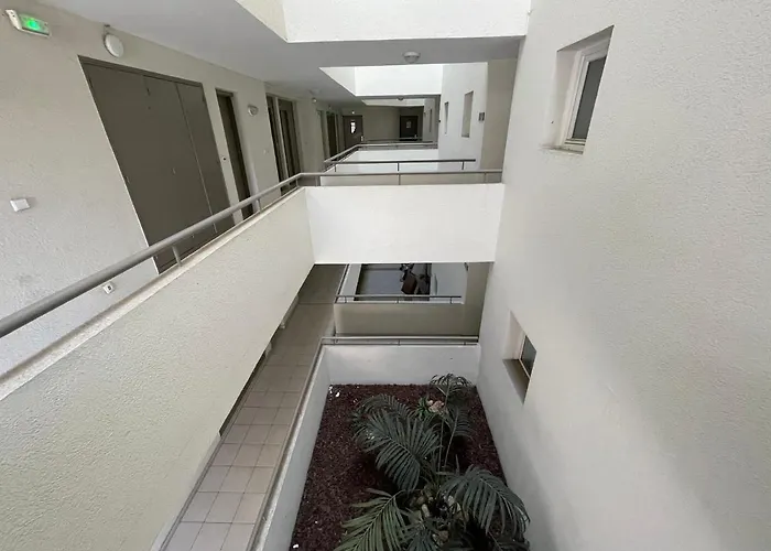 Piscine & Parking By Connexion Daire
