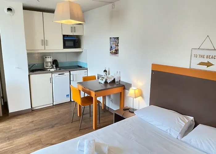 Piscine & Parking By Connexion *